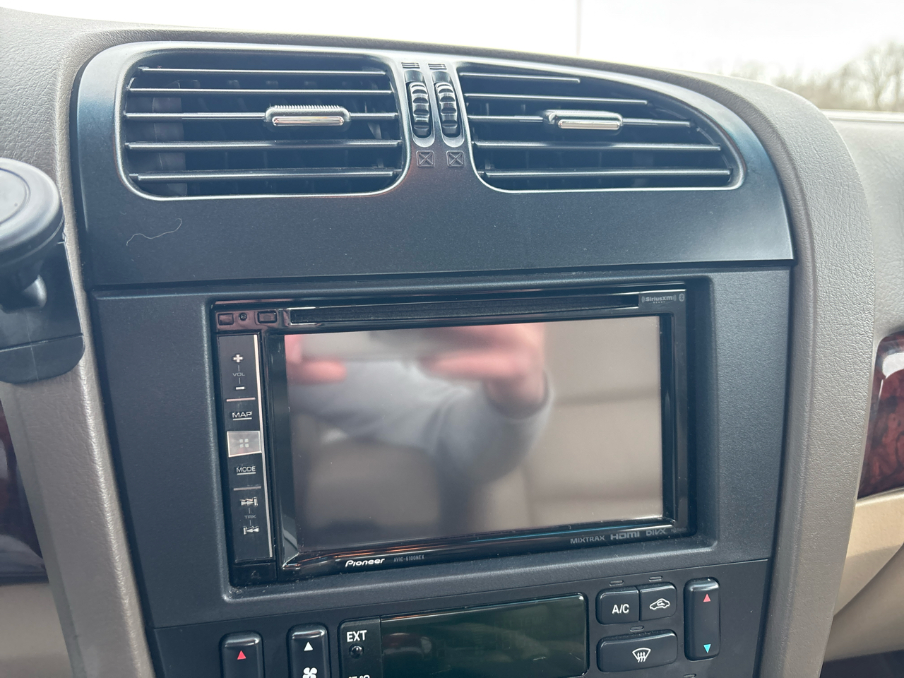 Lincoln LS 4dr Sdn V6 Auto w/Convenience Pkg 2002