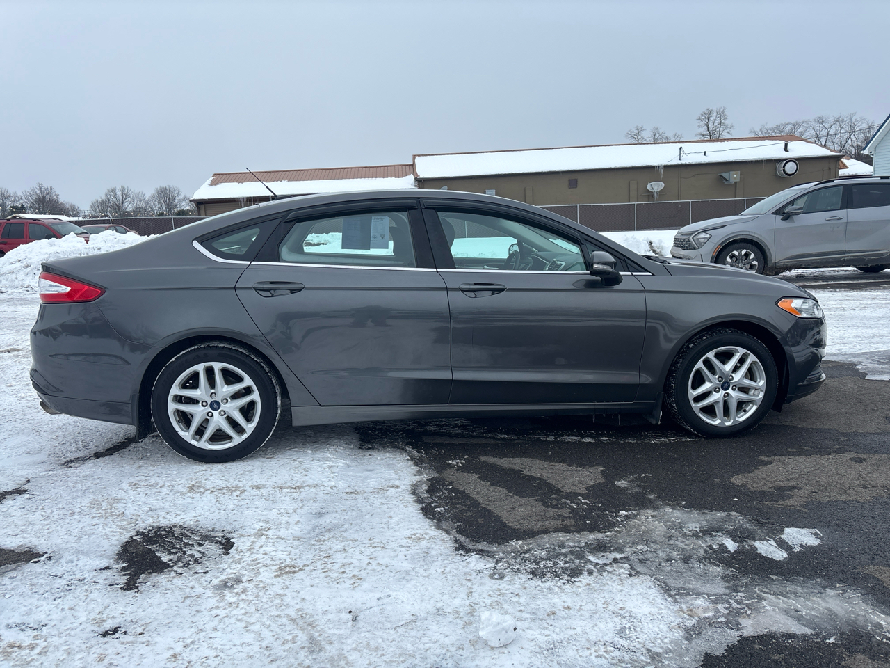 Ford Fusion 4dr Sdn SE FWD 2016