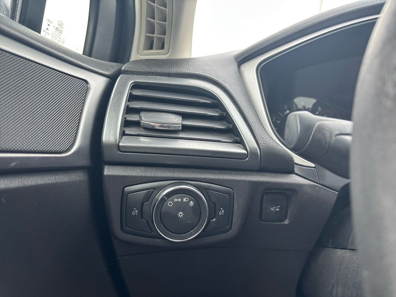 Ford Fusion 4dr Sdn SE FWD 2016