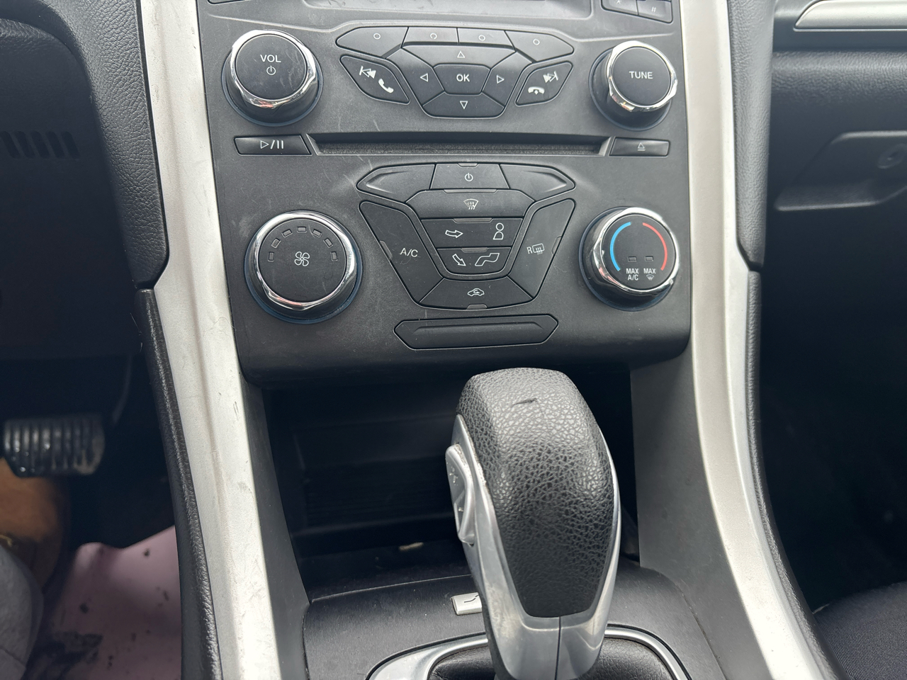 Ford Fusion 4dr Sdn SE FWD 2016