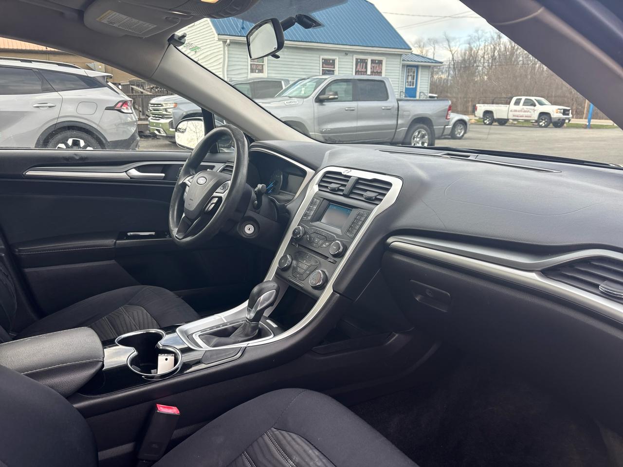 Ford Fusion 4dr Sdn SE FWD 2016