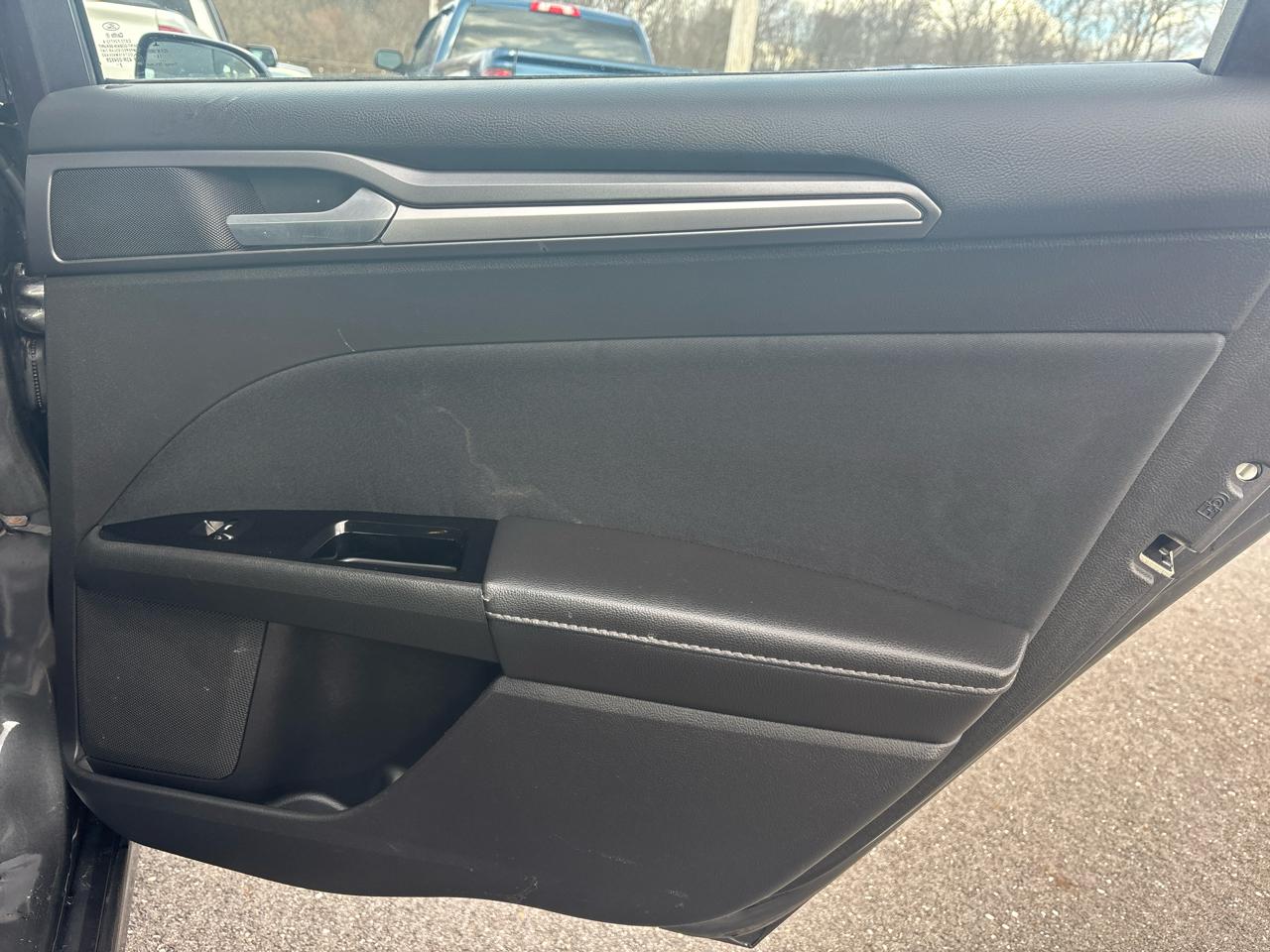 Ford Fusion 4dr Sdn SE FWD 2016