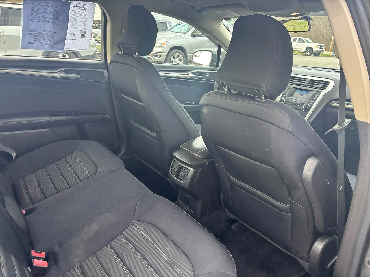 Ford Fusion 4dr Sdn SE FWD 2016