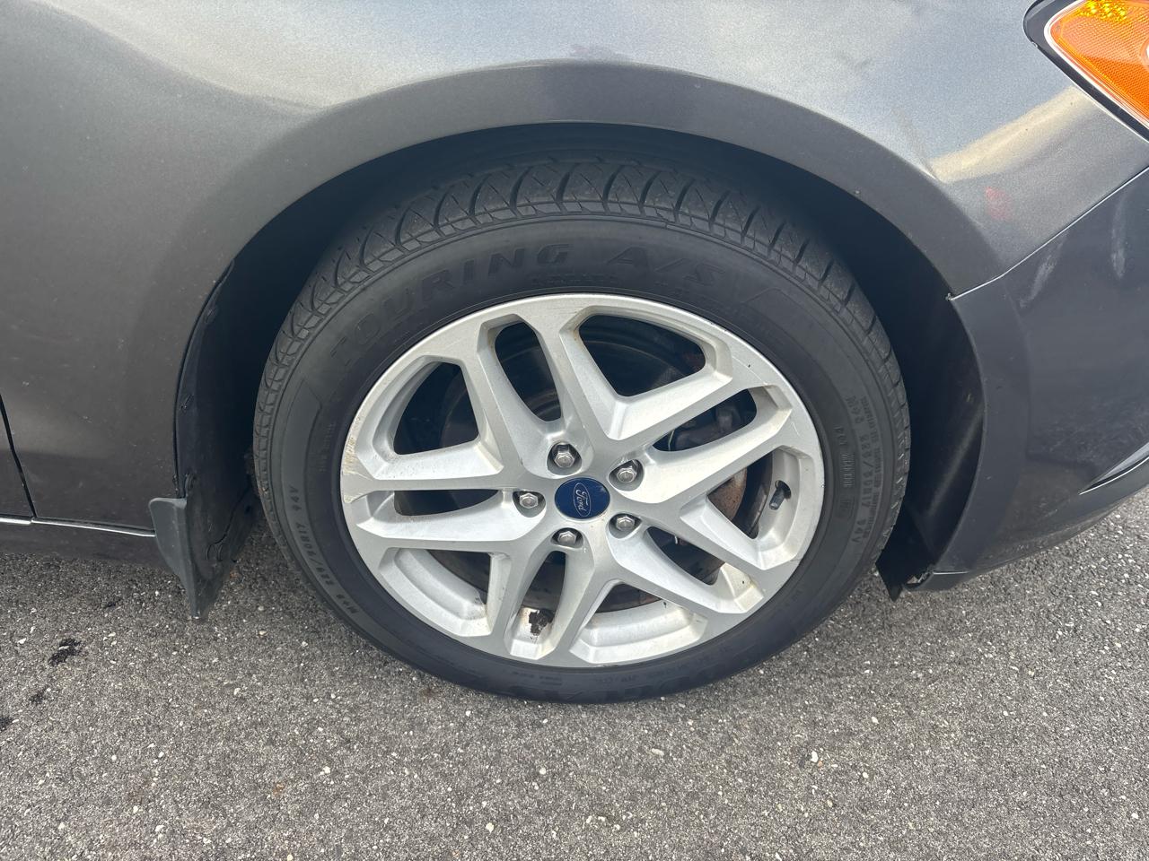 Ford Fusion 4dr Sdn SE FWD 2016