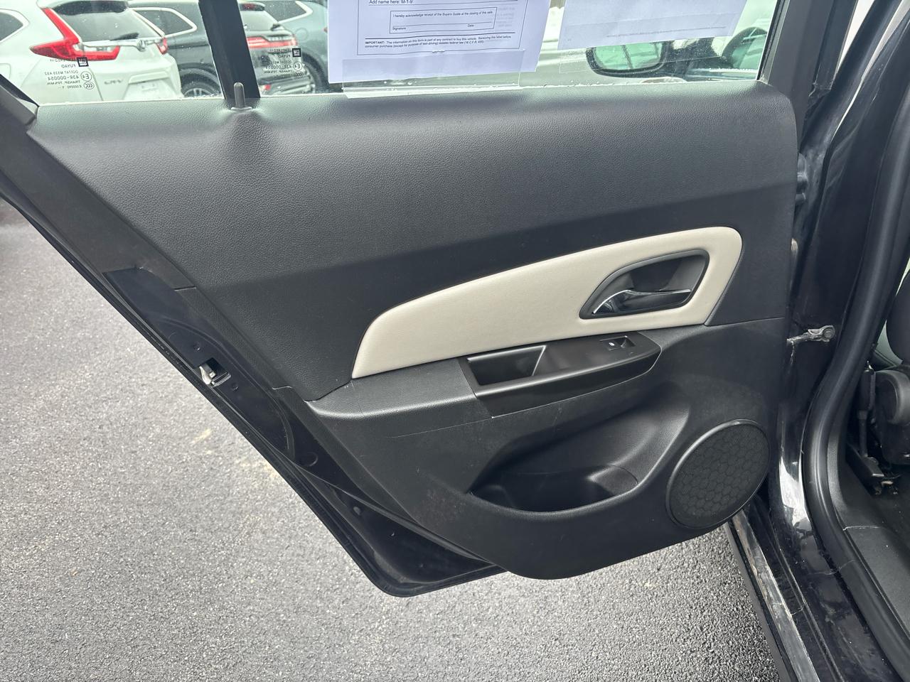 Chevrolet Cruze 4dr Sdn LS 2012