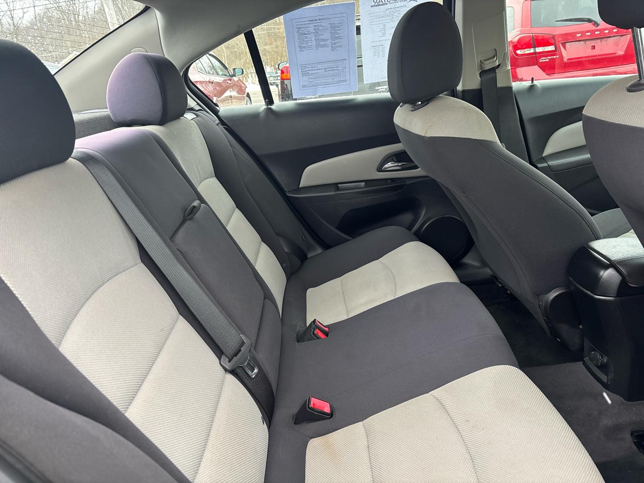 Chevrolet Cruze 4dr Sdn LS 2012