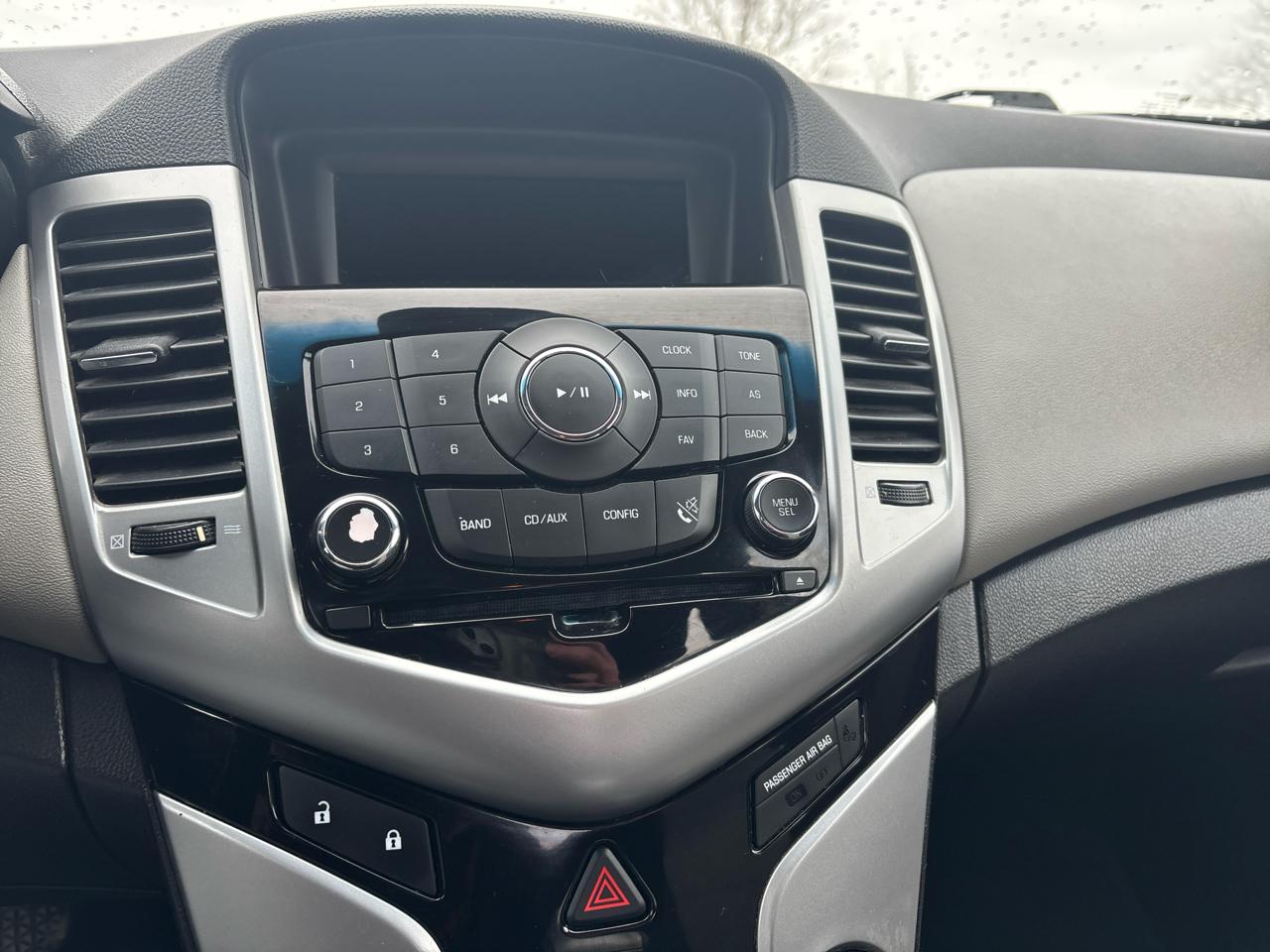 Chevrolet Cruze 4dr Sdn LS 2012