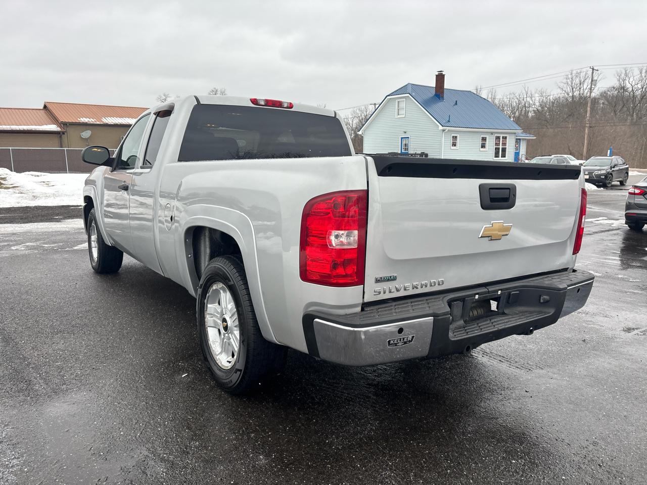Chevrolet Silverado 1500 4WD Ext Cab 143.5" LT 2010