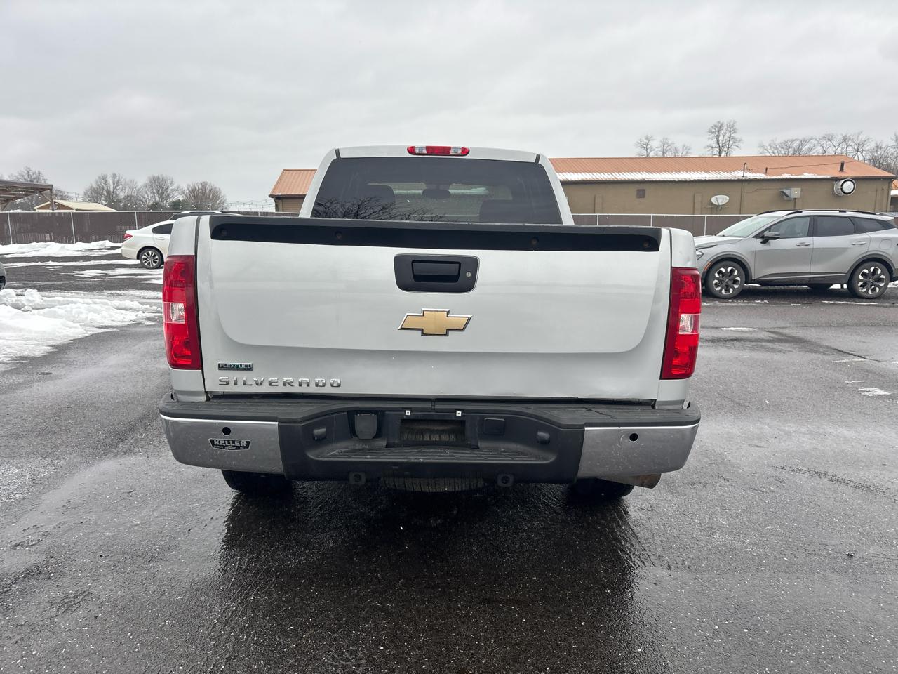 Chevrolet Silverado 1500 4WD Ext Cab 143.5" LT 2010
