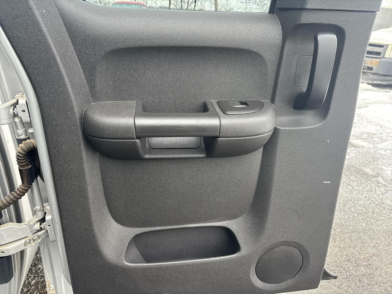 Chevrolet Silverado 1500 4WD Ext Cab 143.5" LT 2010