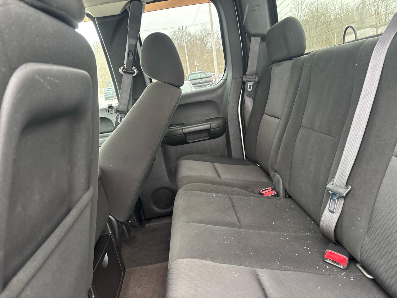 Chevrolet Silverado 1500 4WD Ext Cab 143.5" LT 2010