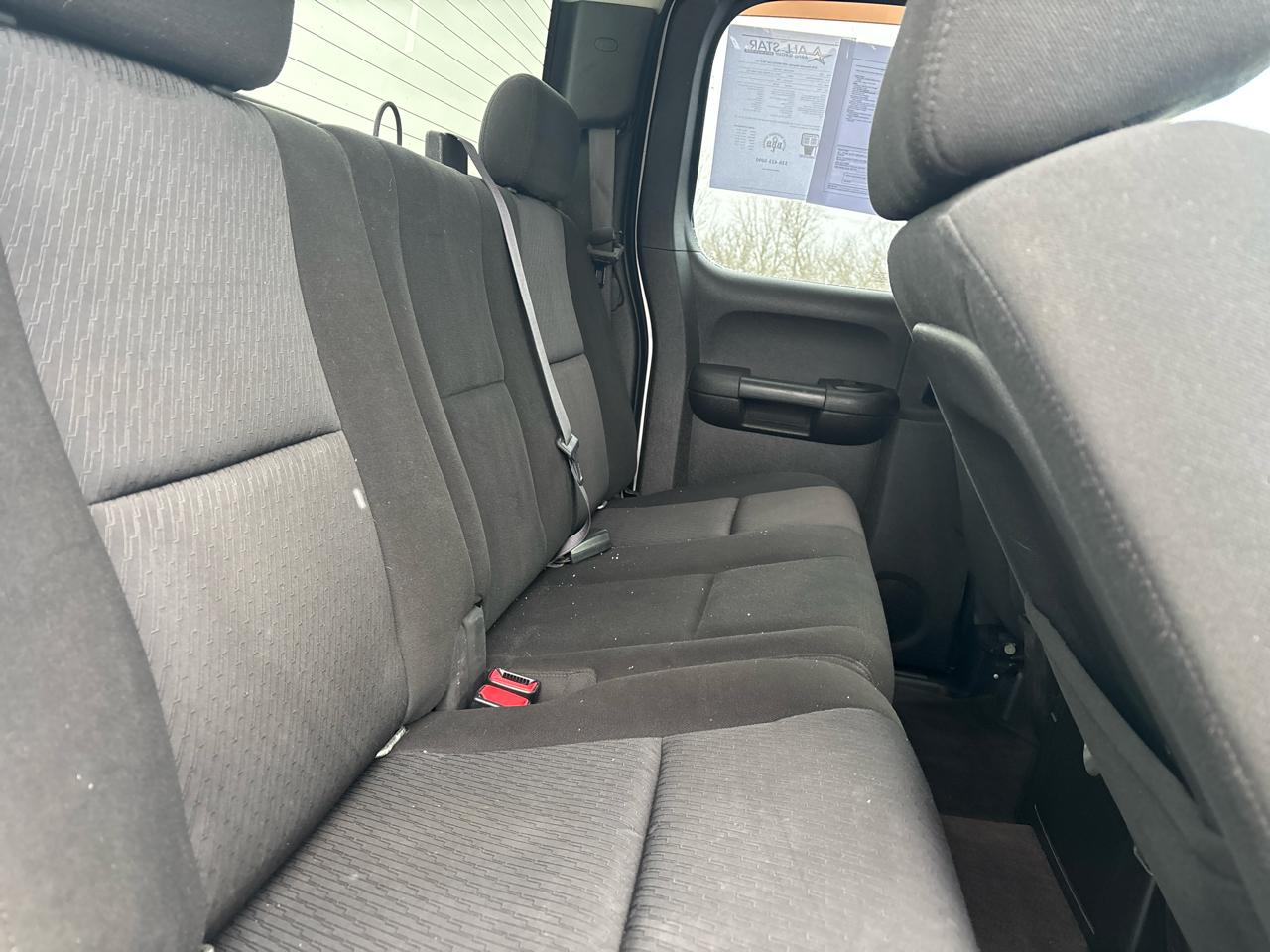 Chevrolet Silverado 1500 4WD Ext Cab 143.5" LT 2010