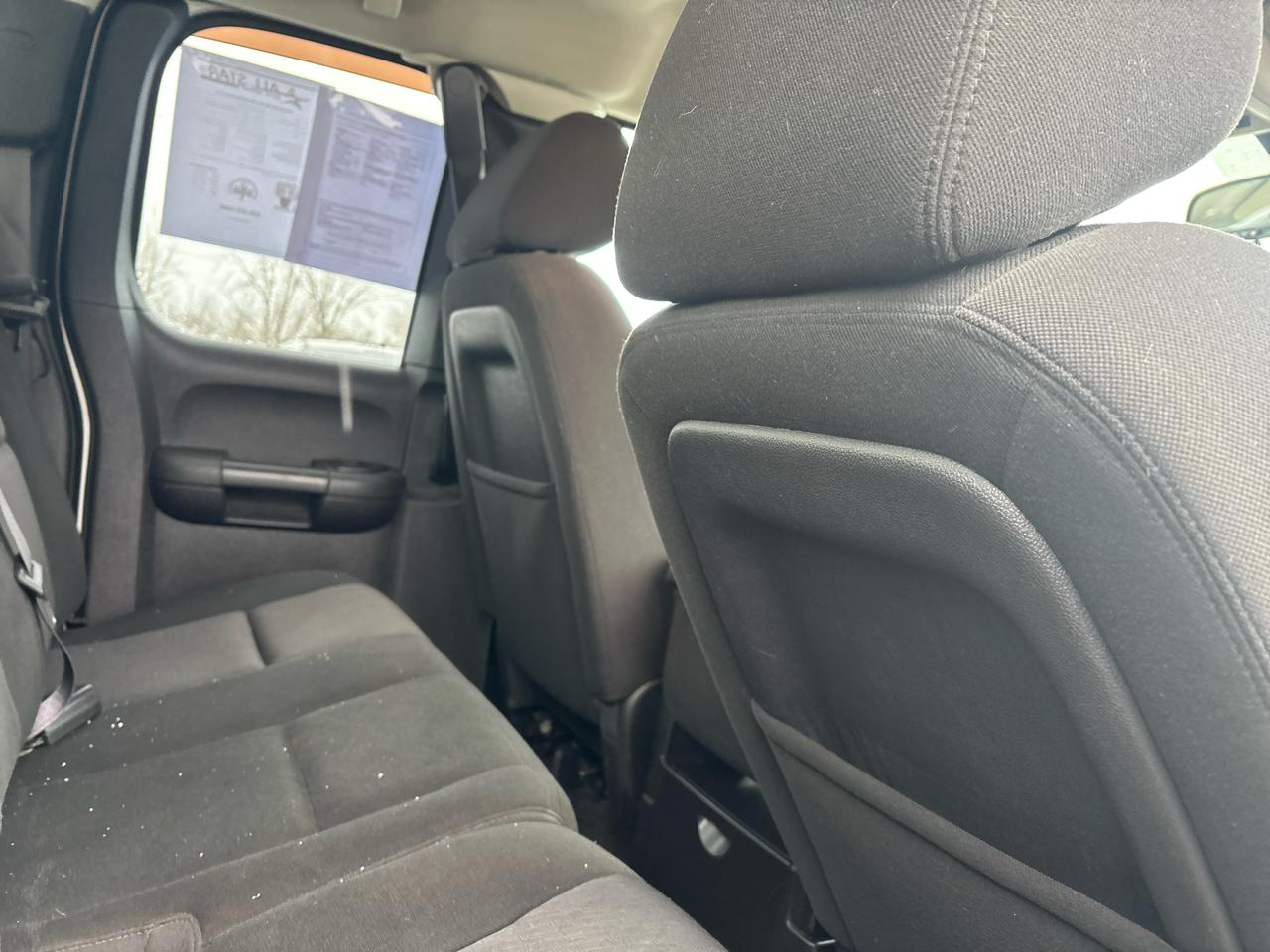 Chevrolet Silverado 1500 4WD Ext Cab 143.5" LT 2010