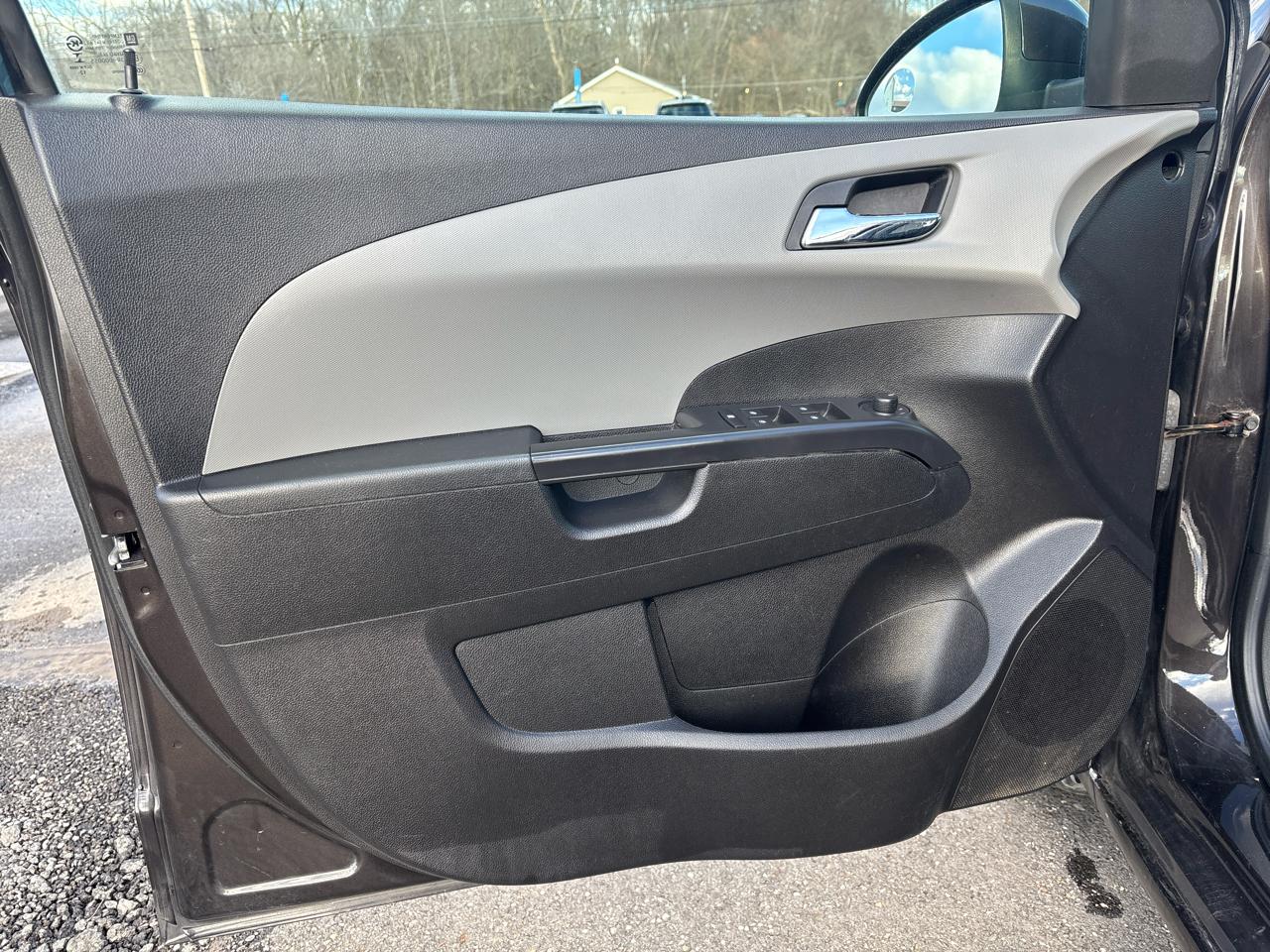 Chevrolet Sonic 4dr Sdn Auto LT 2013