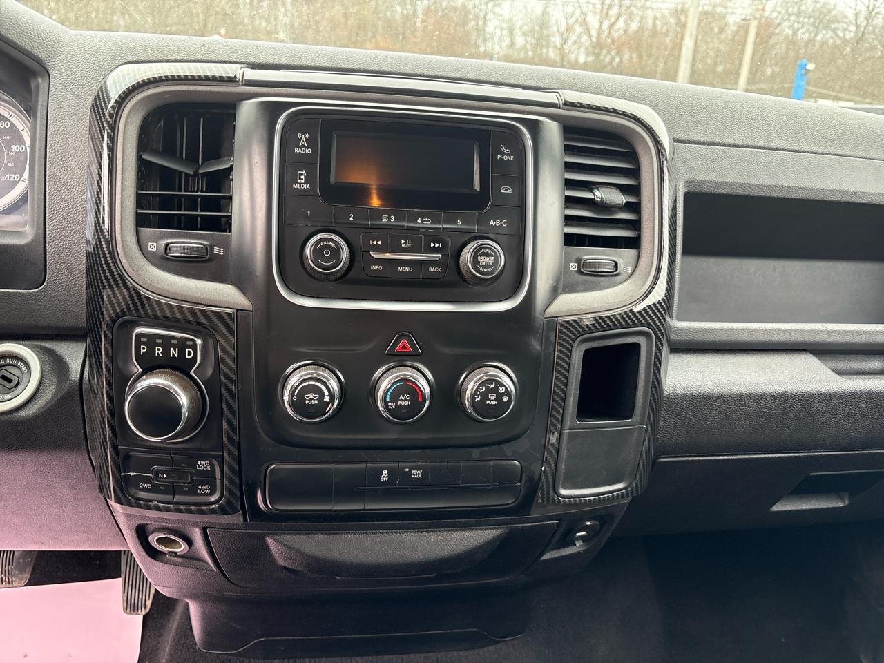 RAM 1500 ST 4x4 Quad Cab 6'4" Box *Ltd Avail* 2018