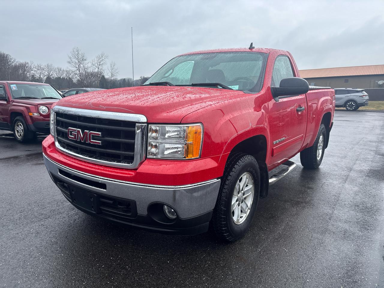 GMC Sierra 1500 4WD Reg Cab 119.0" SLE 2010