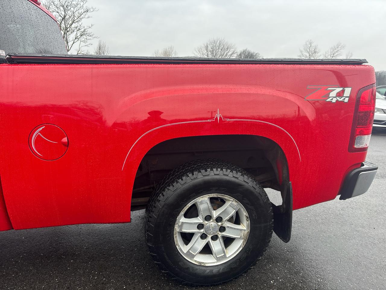 GMC Sierra 1500 4WD Reg Cab 119.0" SLE 2010