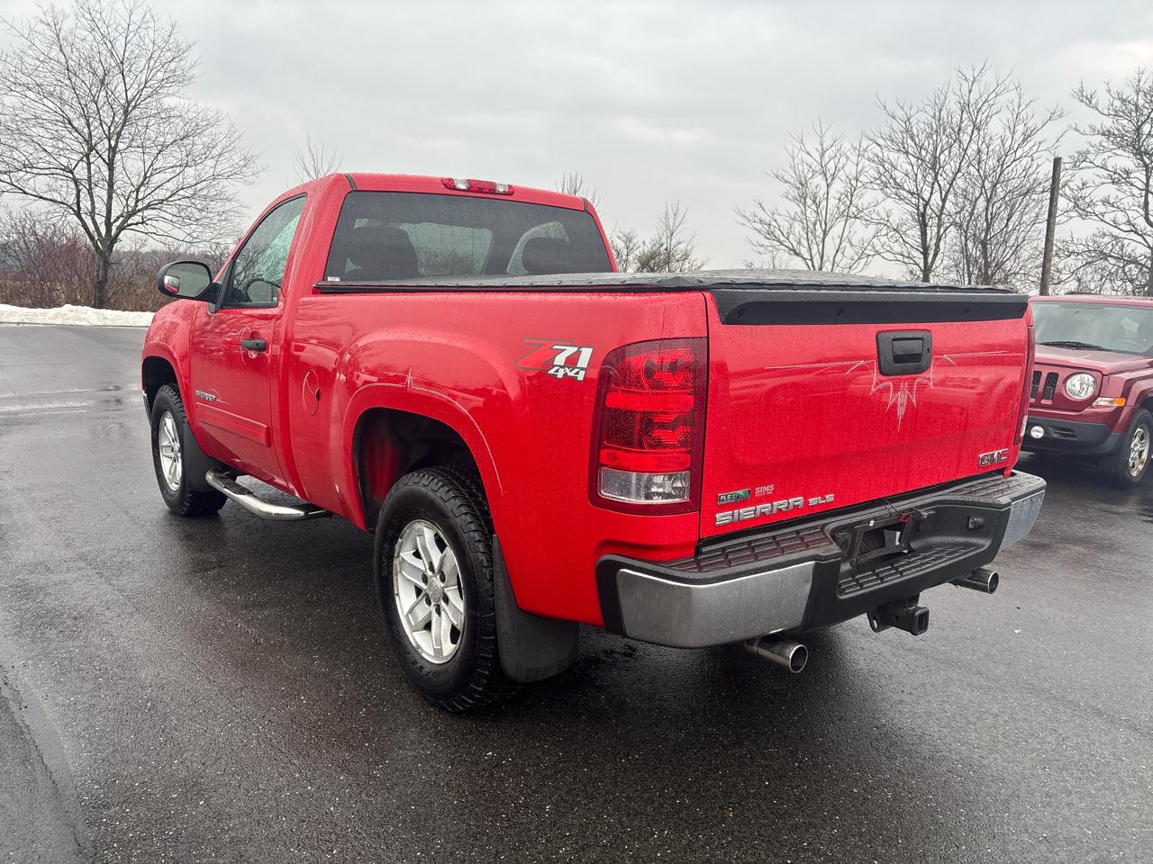 GMC Sierra 1500 4WD Reg Cab 119.0" SLE 2010