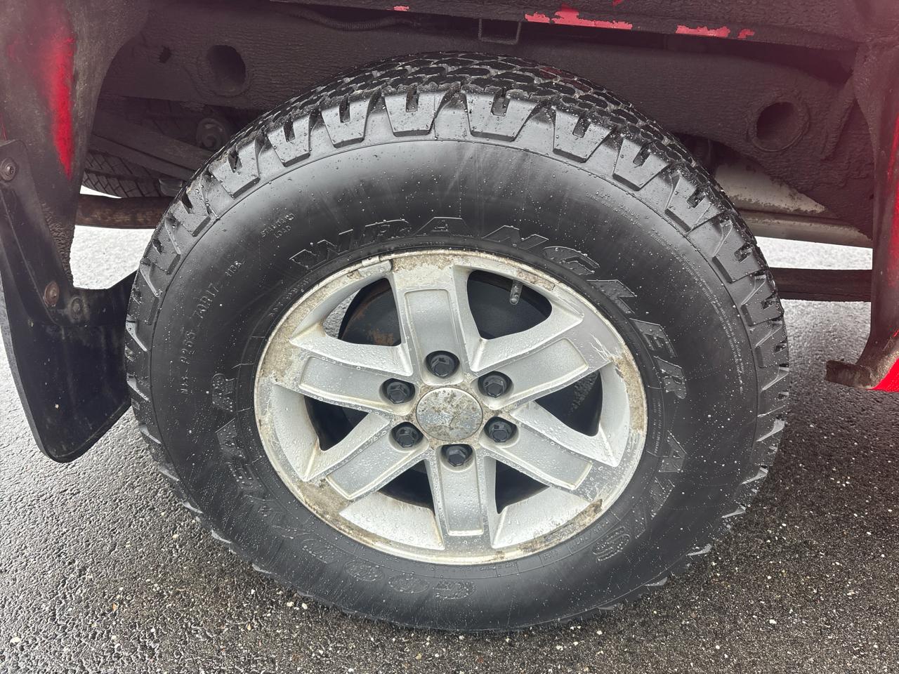 GMC Sierra 1500 4WD Reg Cab 119.0" SLE 2010