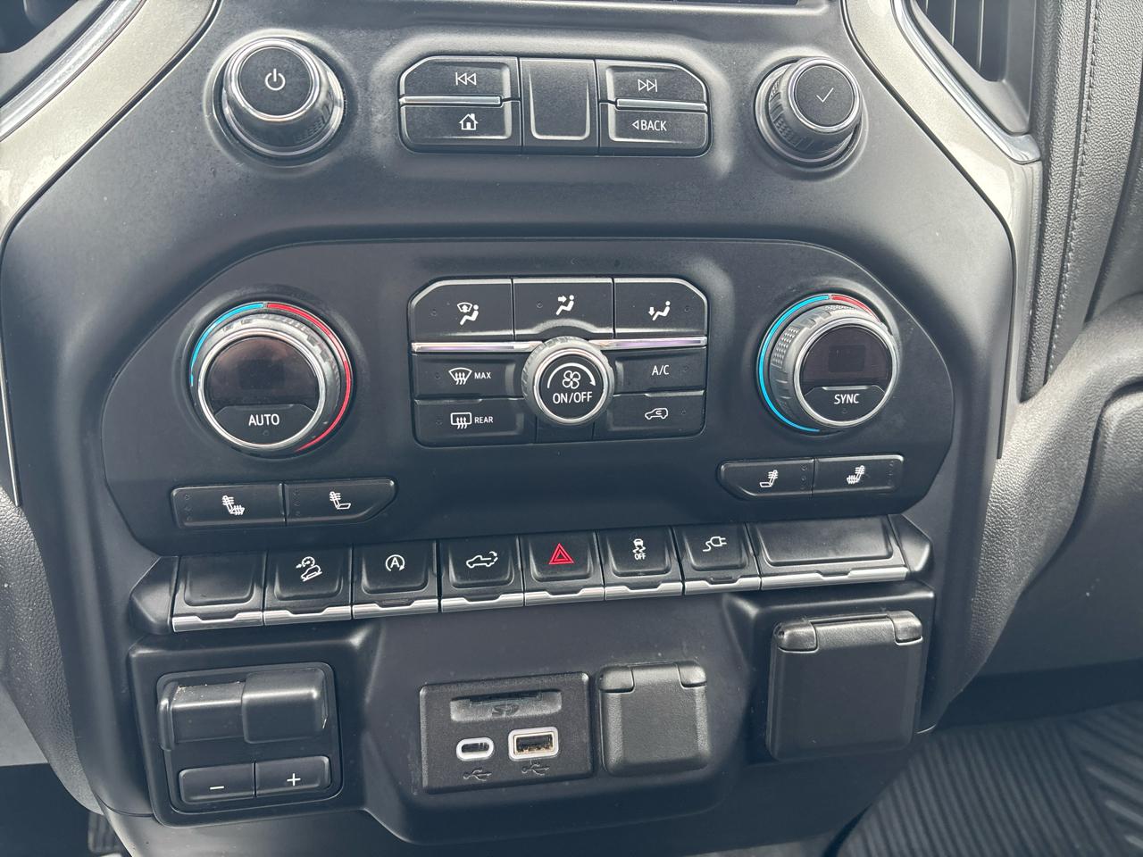 Chevrolet Silverado 1500 4WD Crew Cab 147" LT 2019