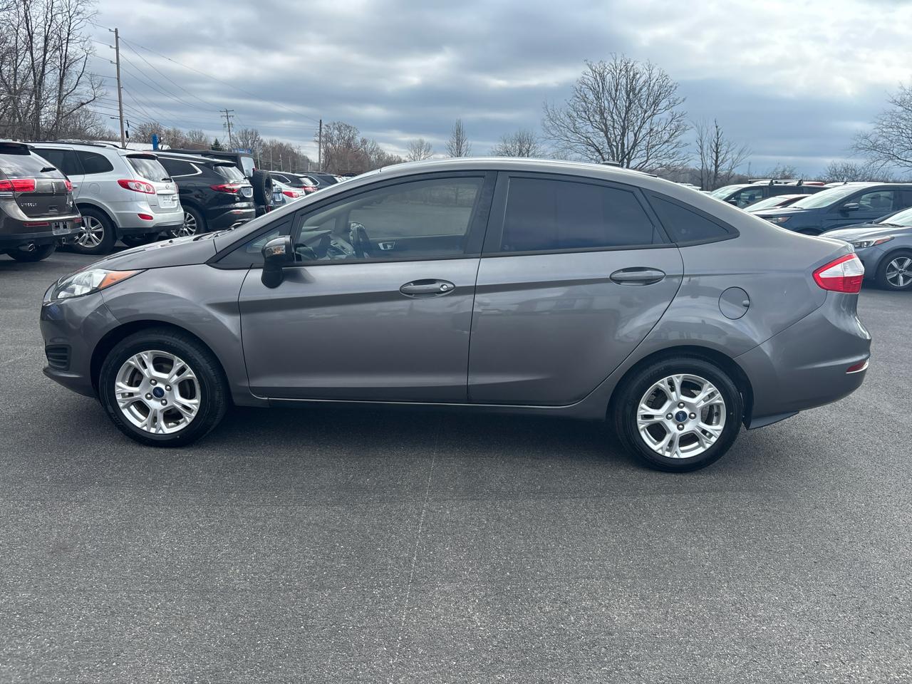 Ford Fiesta 4dr Sdn SE 2014