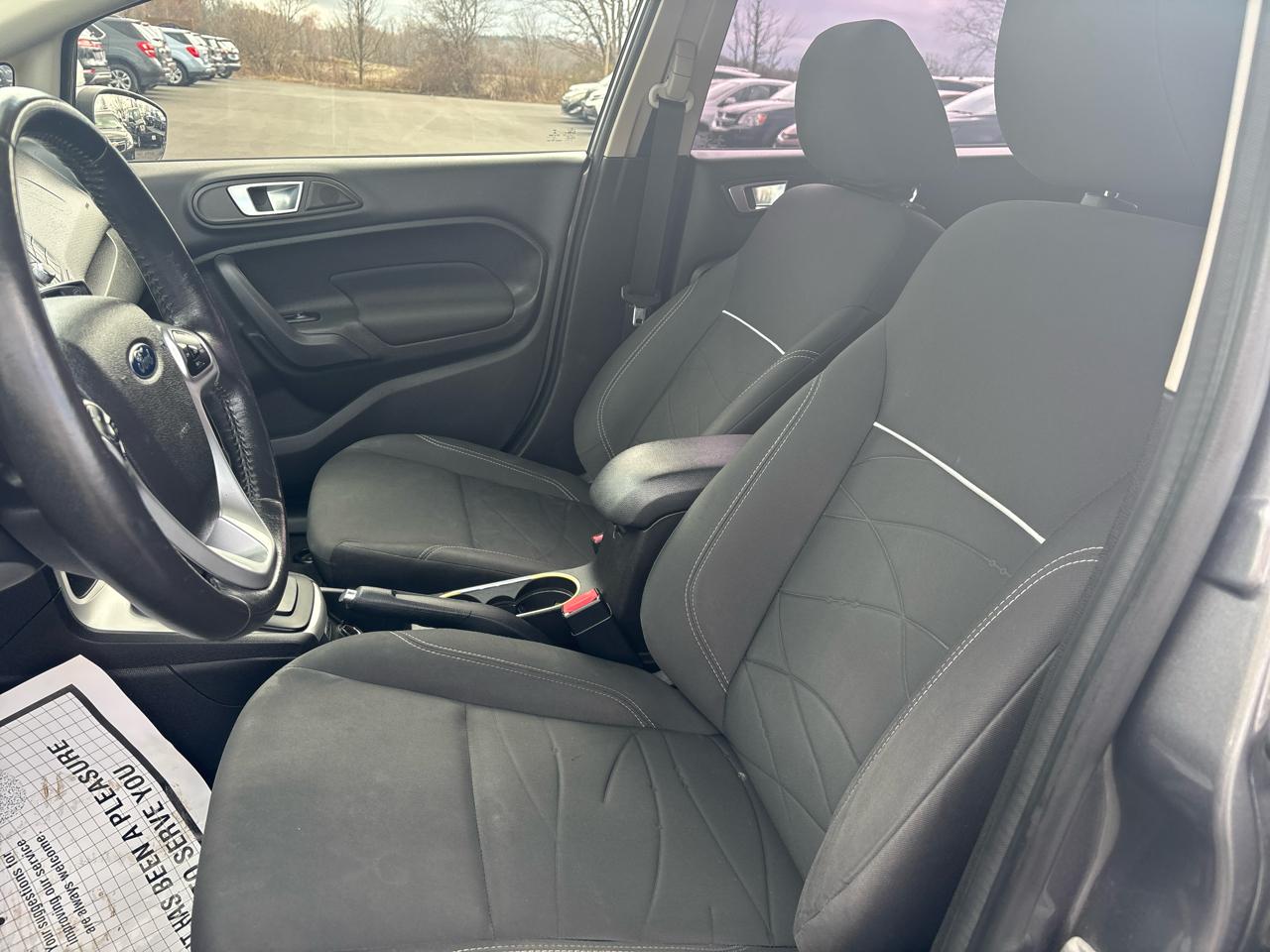 Ford Fiesta 4dr Sdn SE 2014