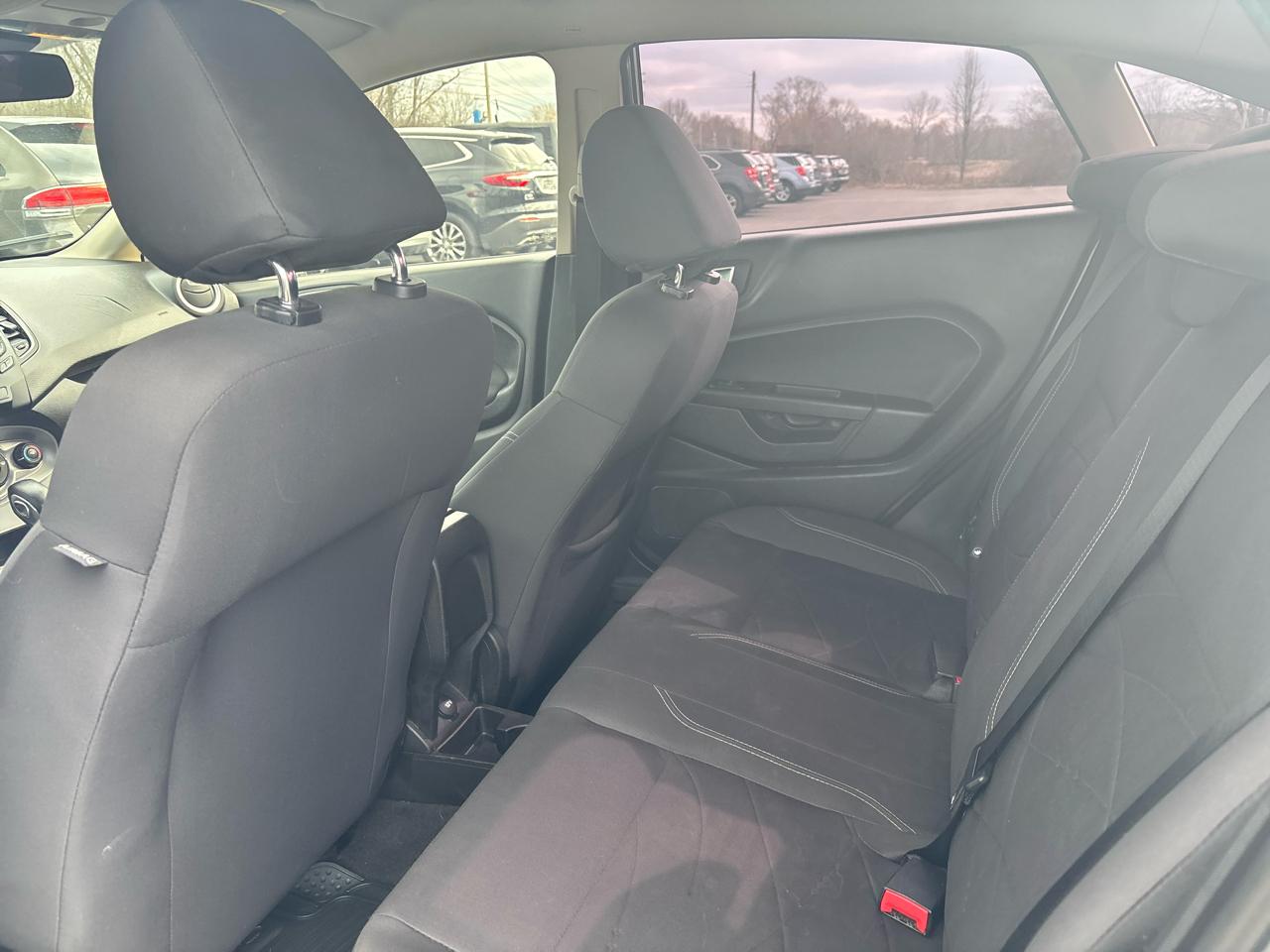 Ford Fiesta 4dr Sdn SE 2014