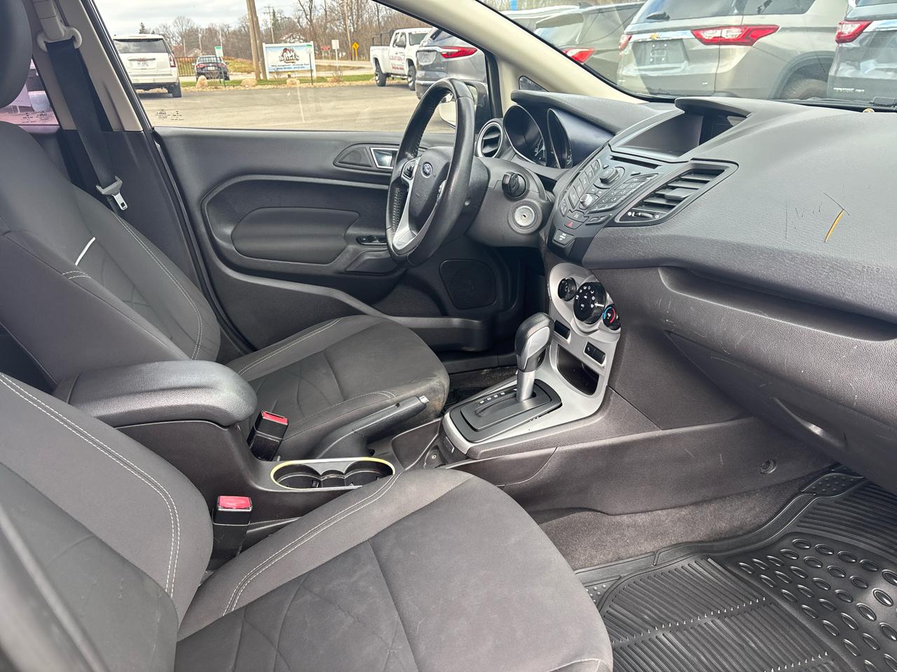 Ford Fiesta 4dr Sdn SE 2014