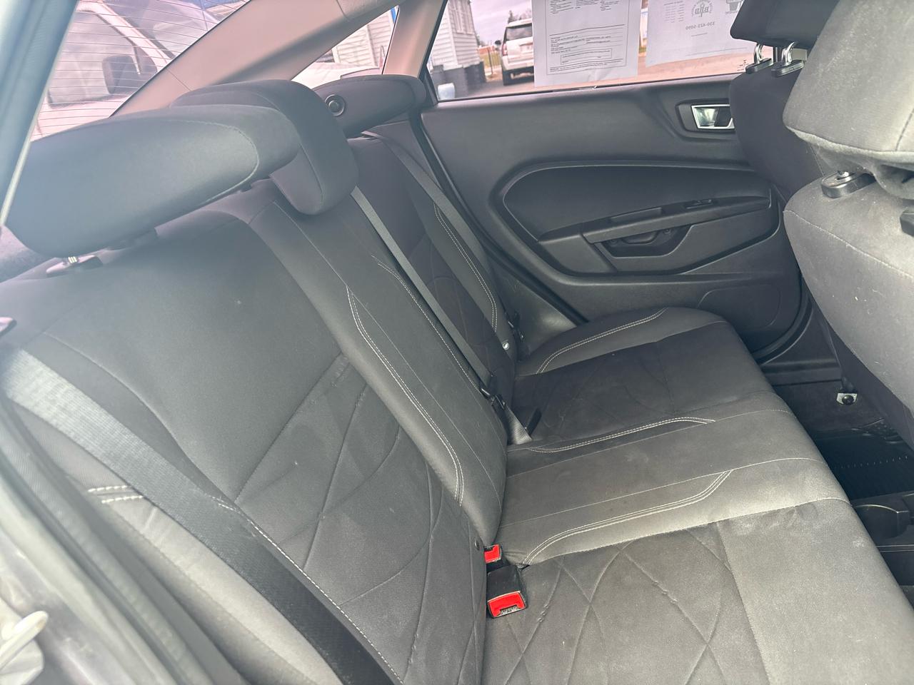 Ford Fiesta 4dr Sdn SE 2014