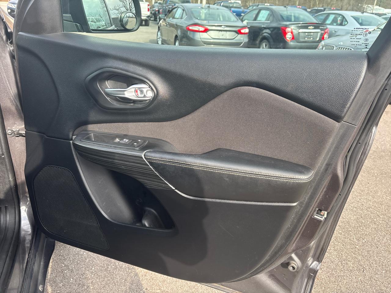 Jeep Cherokee FWD 4dr Latitude 2016