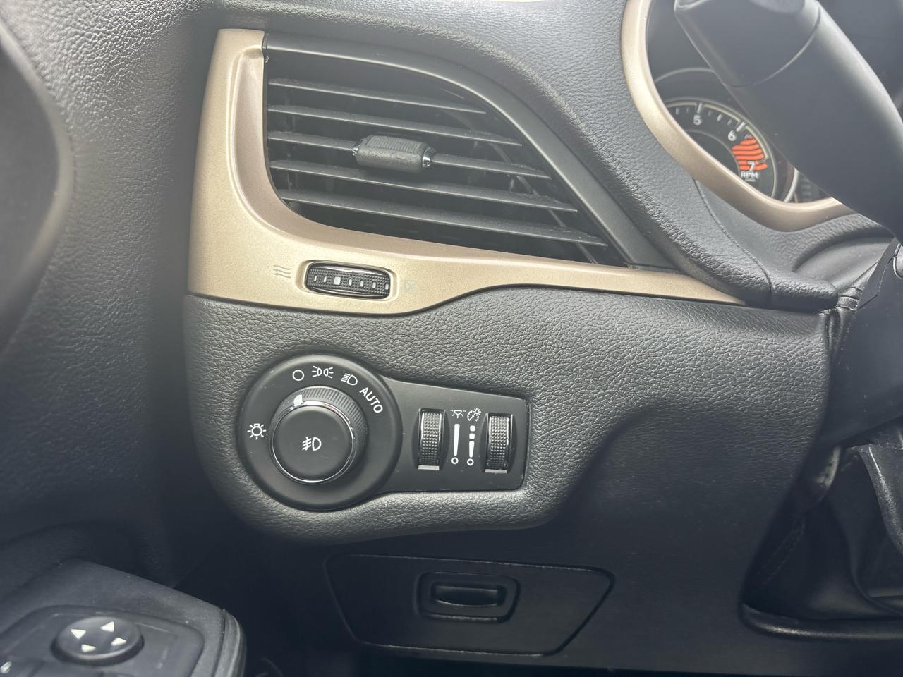 Jeep Cherokee FWD 4dr Latitude 2016