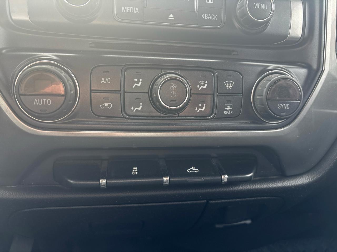 Chevrolet Silverado 1500 4WD Double Cab 143.5" LT w/1LT 2015