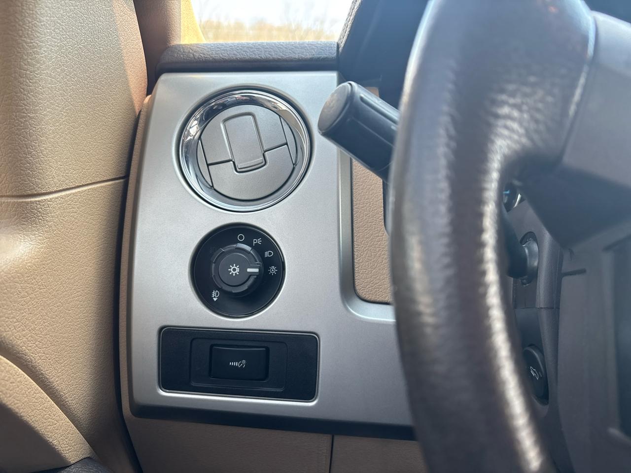 Ford F-150 4WD SuperCrew 145" XLT 2013