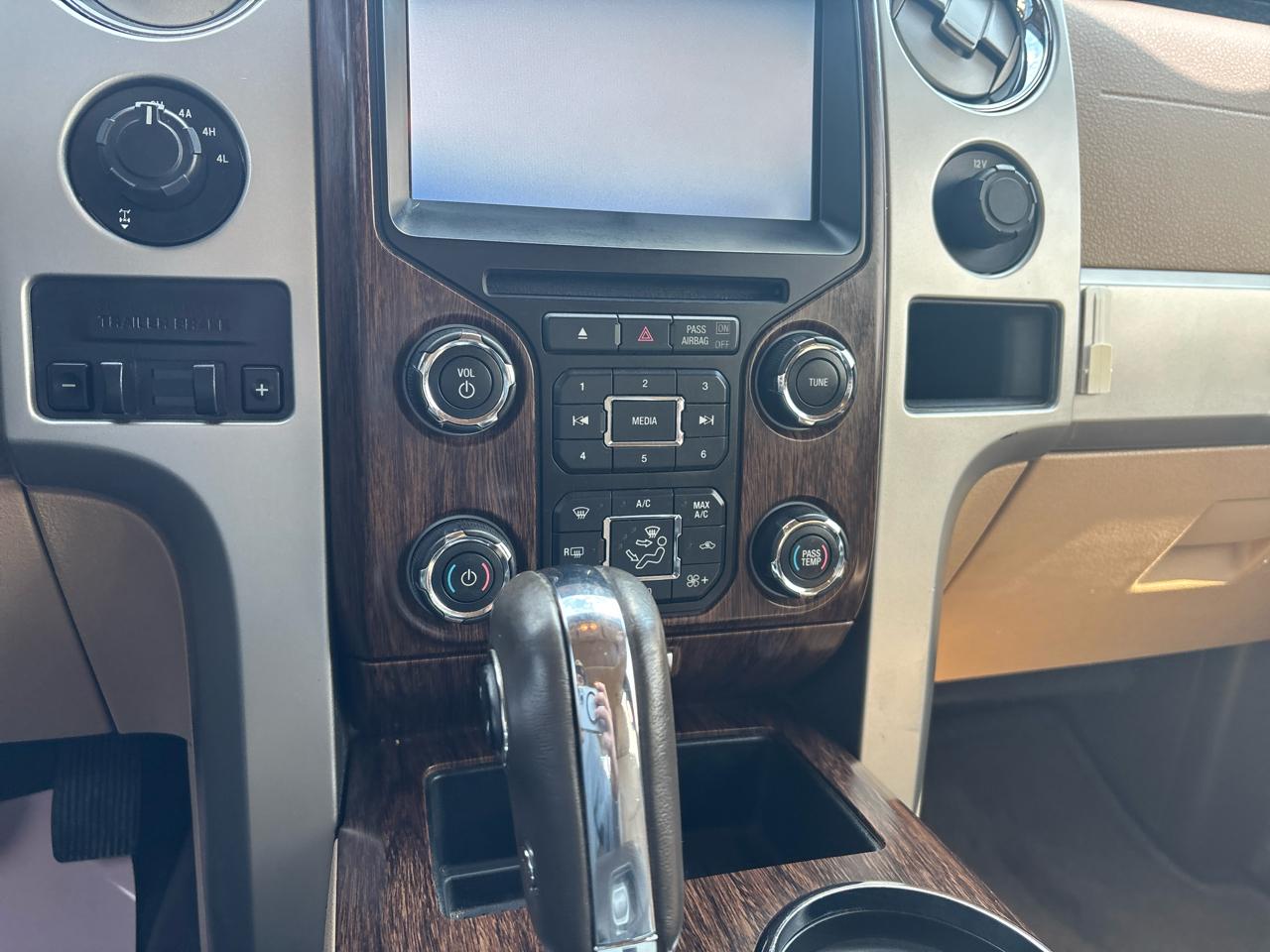 Ford F-150 4WD SuperCrew 145" XLT 2013