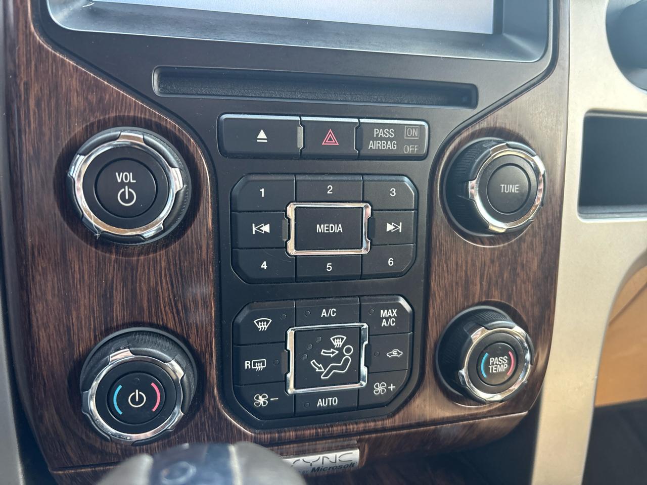 Ford F-150 4WD SuperCrew 145" XLT 2013