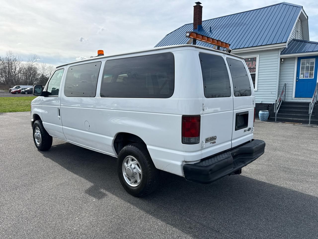 Ford Econoline Cargo Van E-350 Super Duty Commercial 2012
