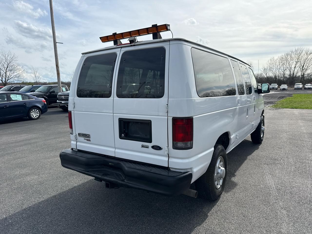 Ford Econoline Cargo Van E-350 Super Duty Commercial 2012