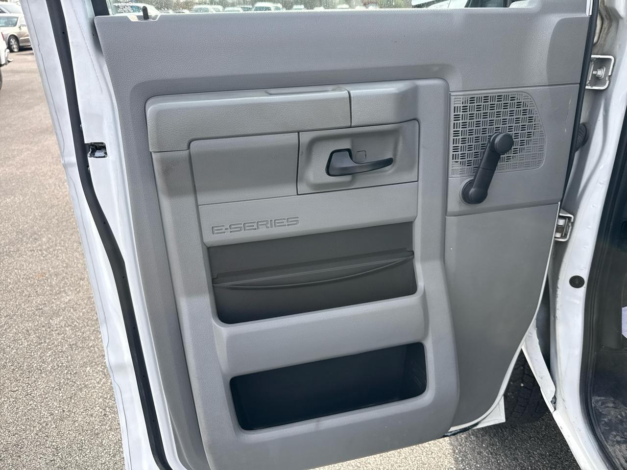 Ford Econoline Cargo Van E-350 Super Duty Commercial 2012