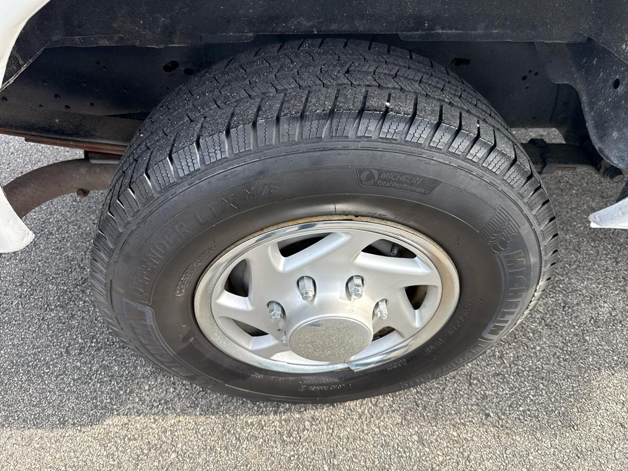 Ford Econoline Cargo Van E-350 Super Duty Commercial 2012