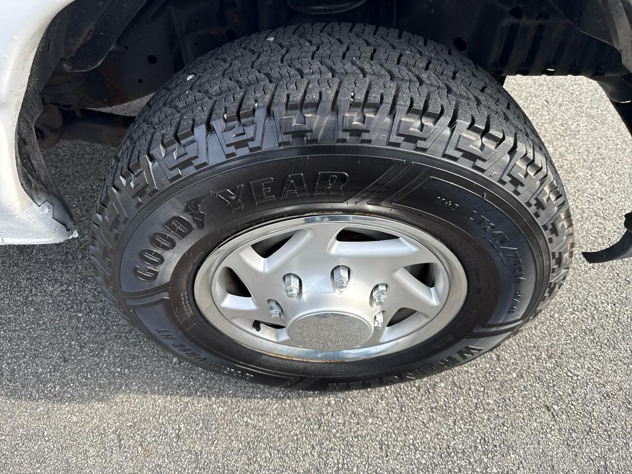 Ford Econoline Cargo Van E-350 Super Duty Commercial 2012