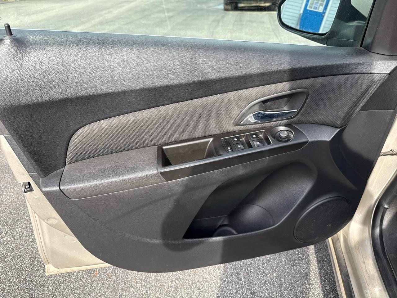 Chevrolet Cruze 4dr Sdn Auto 1LT 2013