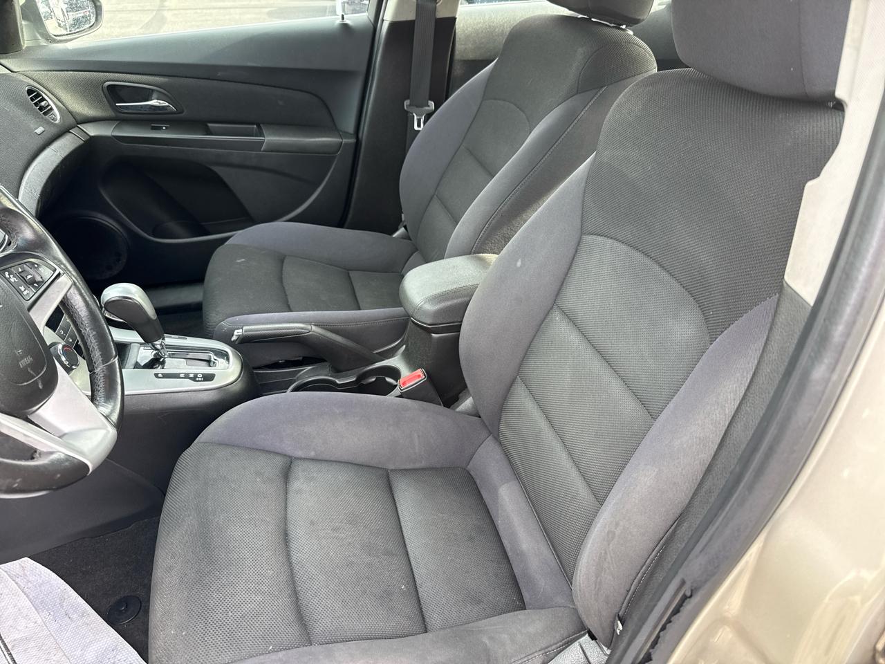 Chevrolet Cruze 4dr Sdn Auto 1LT 2013