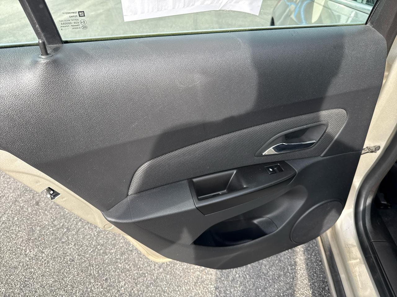 Chevrolet Cruze 4dr Sdn Auto 1LT 2013