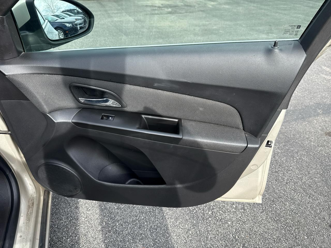 Chevrolet Cruze 4dr Sdn Auto 1LT 2013