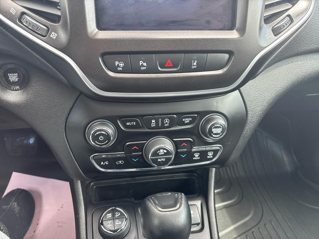 Jeep Cherokee Trailhawk 4x4 2021