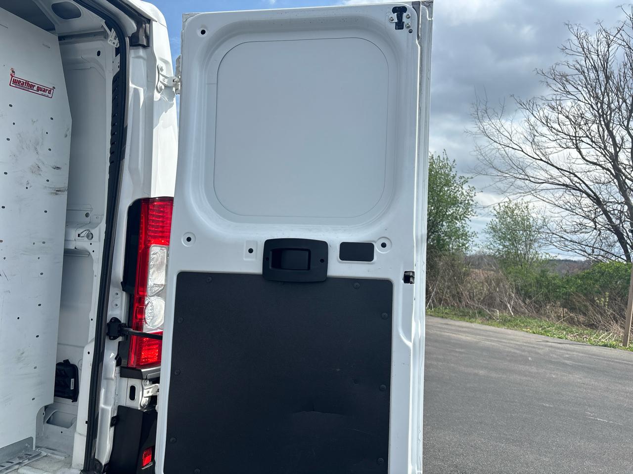 RAM ProMaster Cargo Van 1500 Low Roof 136" WB 2023