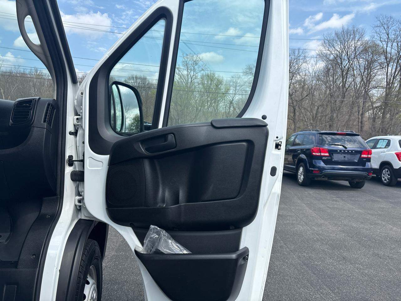 RAM ProMaster Cargo Van 1500 Low Roof 136" WB 2023