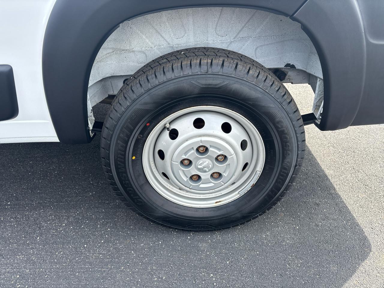 RAM ProMaster Cargo Van 1500 Low Roof 136" WB 2023