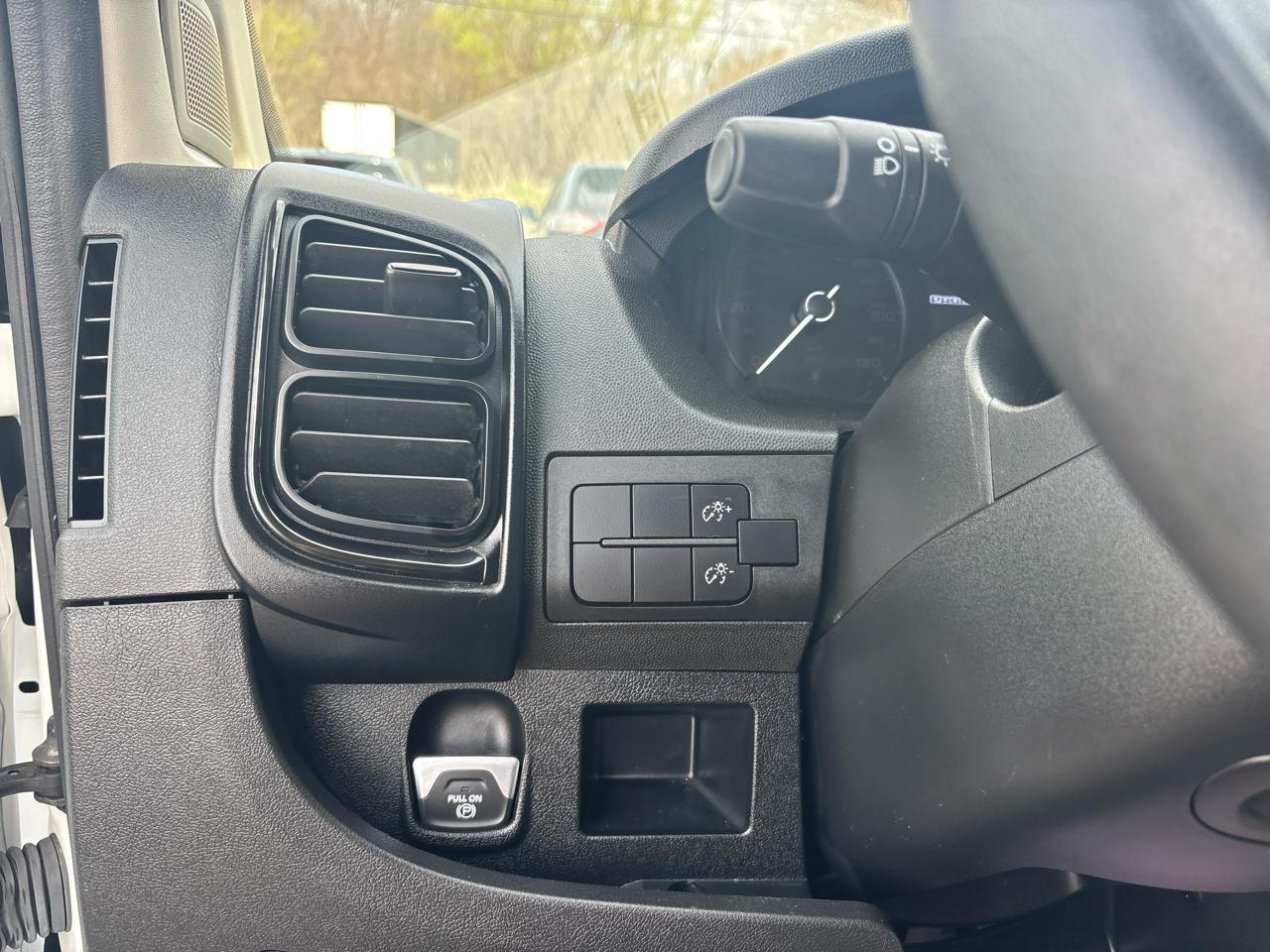 RAM ProMaster Cargo Van 1500 Low Roof 136" WB 2023