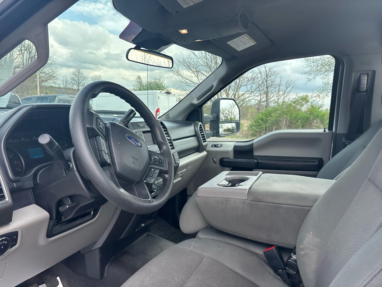 Ford Super Duty F-250 SRW XLT 2WD Reg Cab 8' Box 2021